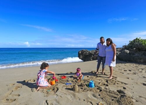 Why Choosing a Taxi Service in Puerto Plata is Better Than Renting a Car or Taking a Shuttle